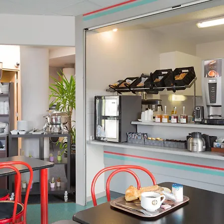 Strasbourg Nord Artisans ホテル 2*